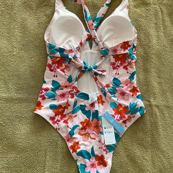 Floral Cupshe bathing suit - Picture 4 of 7